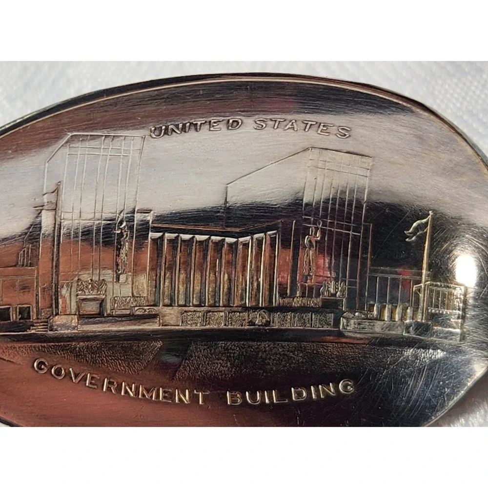 1939 New York World's Fair Silverplate spoon Government Building Collectible